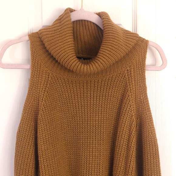 Lulus Cold Shoulder Brown Sweater Dress Size Medium - Picture 3 of 12